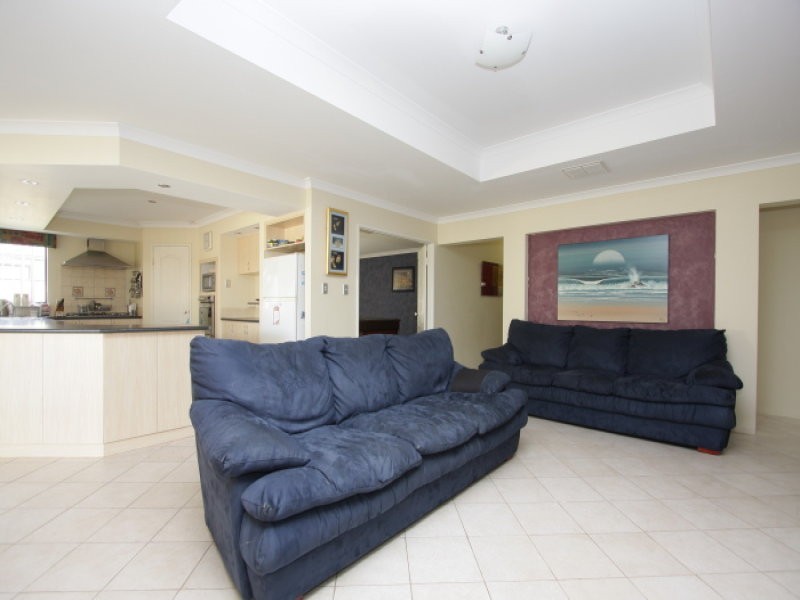 7 Deflexa Road, Canning Vale WA 6155