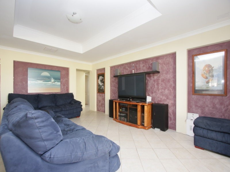 7 Deflexa Road, Canning Vale WA 6155