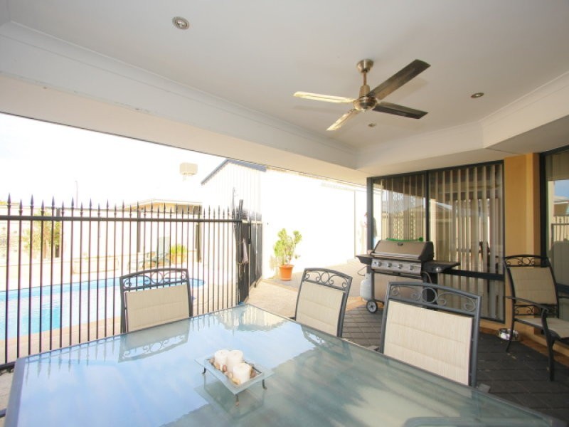 7 Deflexa Road, Canning Vale WA 6155