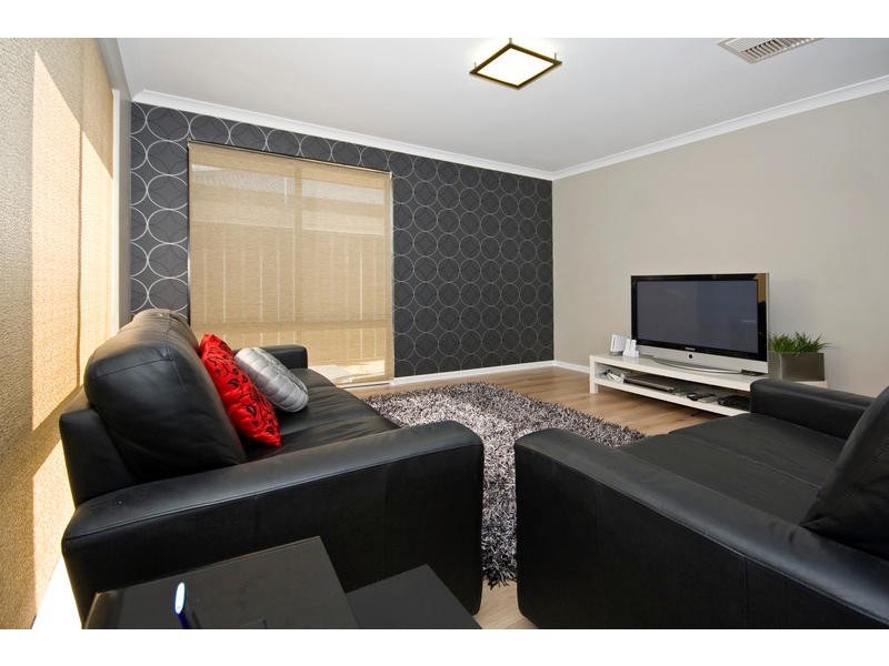 18 Humboldt Entrance, Aubin Grove WA 6164