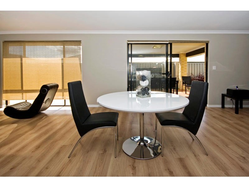 18 Humboldt Entrance, Aubin Grove WA 6164