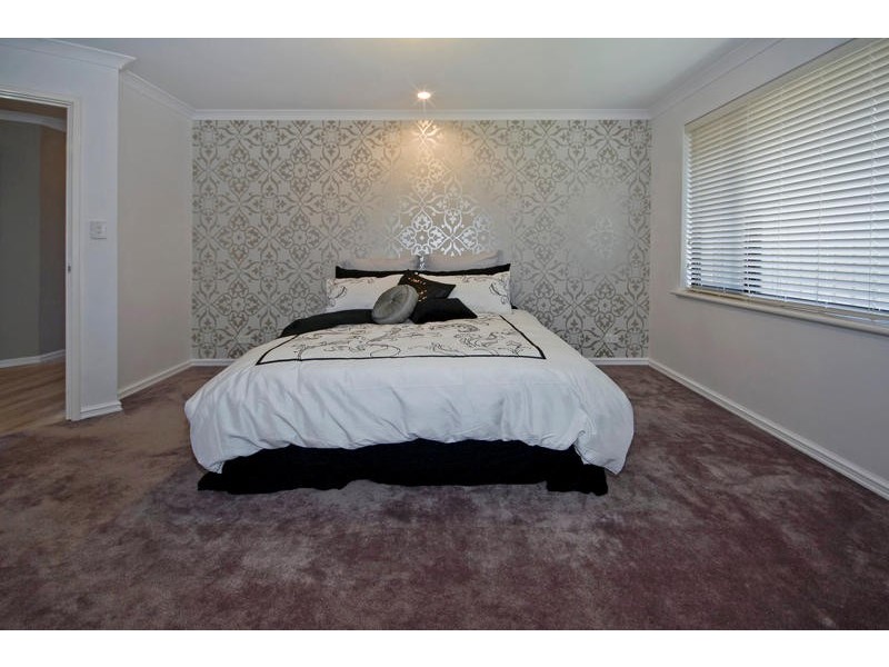 18 Humboldt Entrance, Aubin Grove WA 6164