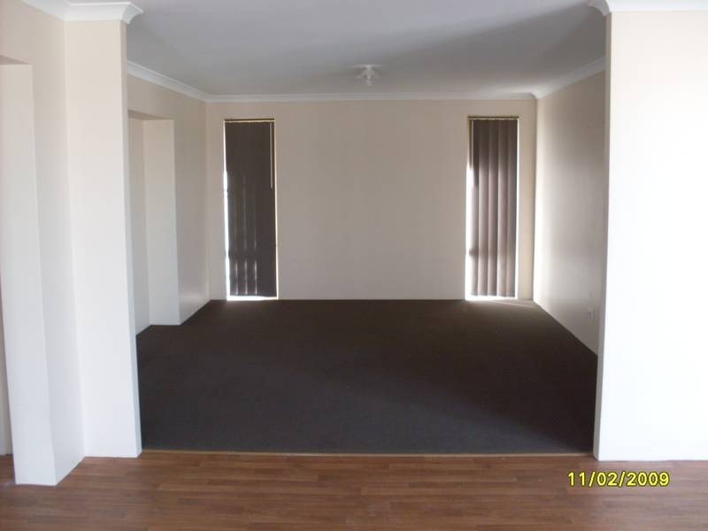 21 Araluen Bend, Aubin Grove WA 6164