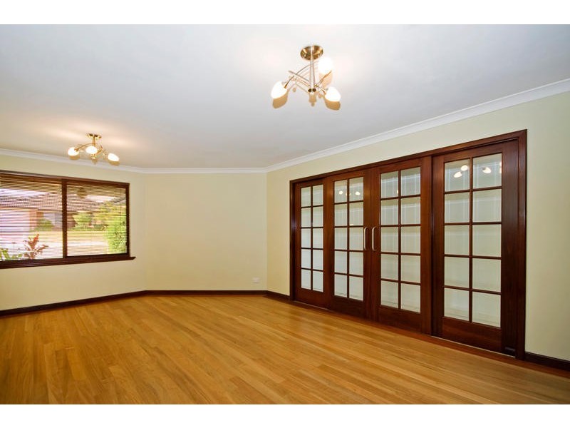 11 Kabbarli Court, South Lake WA 6164