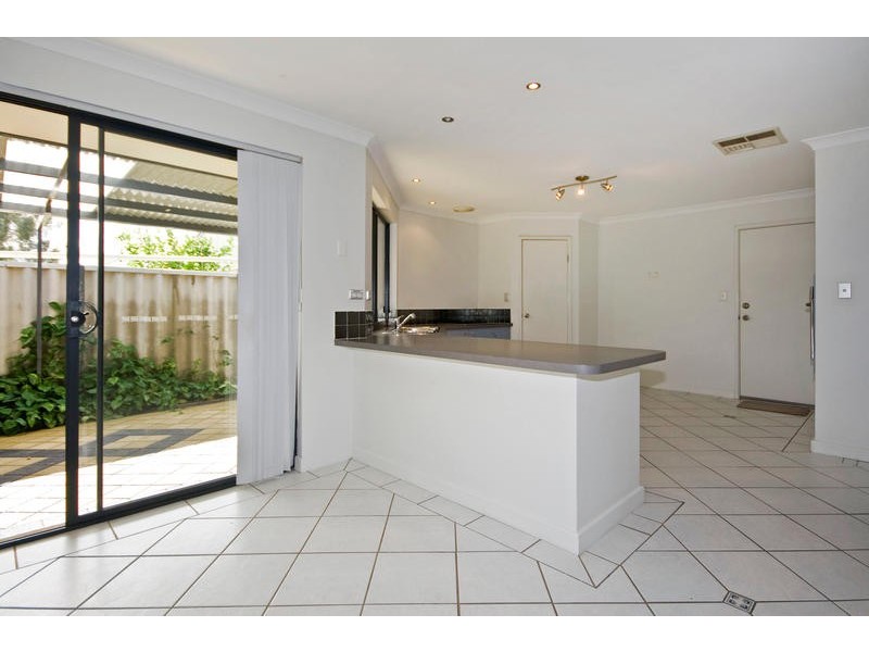 11 Kabbarli Court, South Lake WA 6164