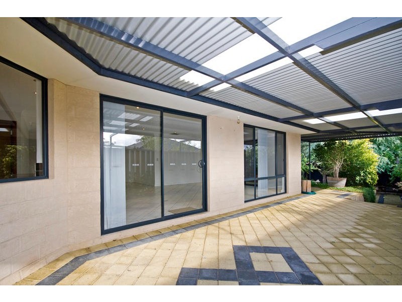 11 Kabbarli Court, South Lake WA 6164