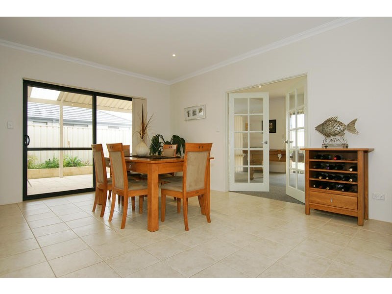 38 Macquarie Boulevard, Hammond Park WA 6164