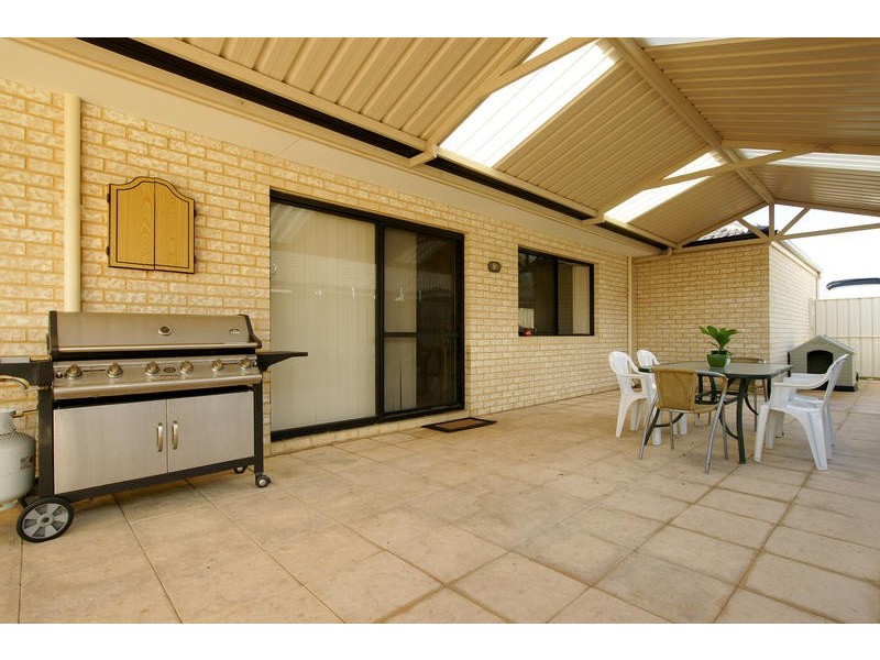 38 Macquarie Boulevard, Hammond Park WA 6164