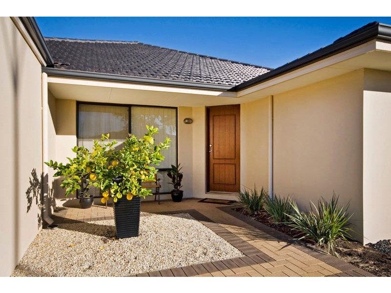 38 Macquarie Boulevard, Hammond Park WA 6164