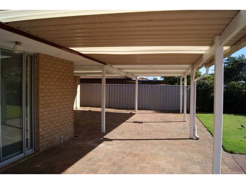 75 South Lake Drive, South Lake WA 6164