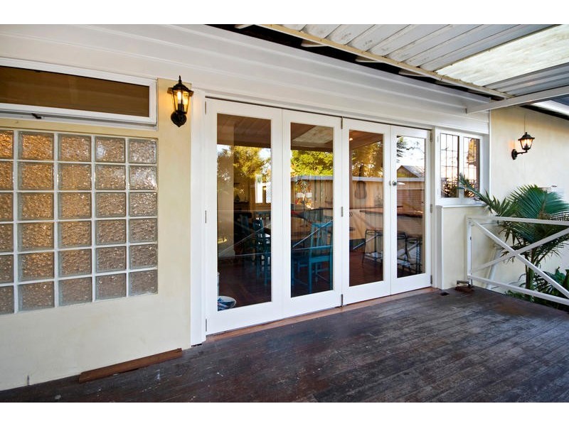 27 Antonio Street, Coolbellup WA 6163