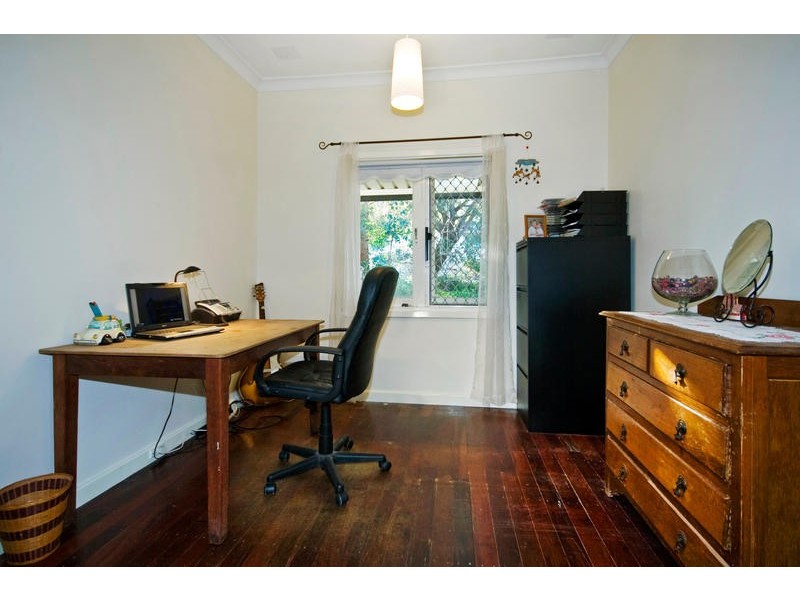 27 Antonio Street, Coolbellup WA 6163