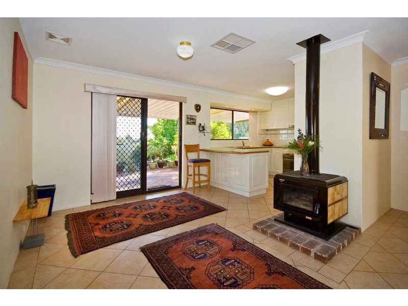 12 Banksia Place, Yangebup WA 6164