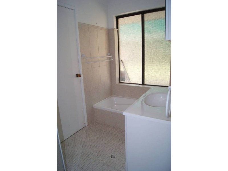 4 Moondarra Circle, South Lake WA 6164