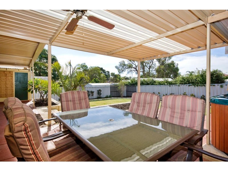 6 Rapania Rise, Yangebup WA 6164