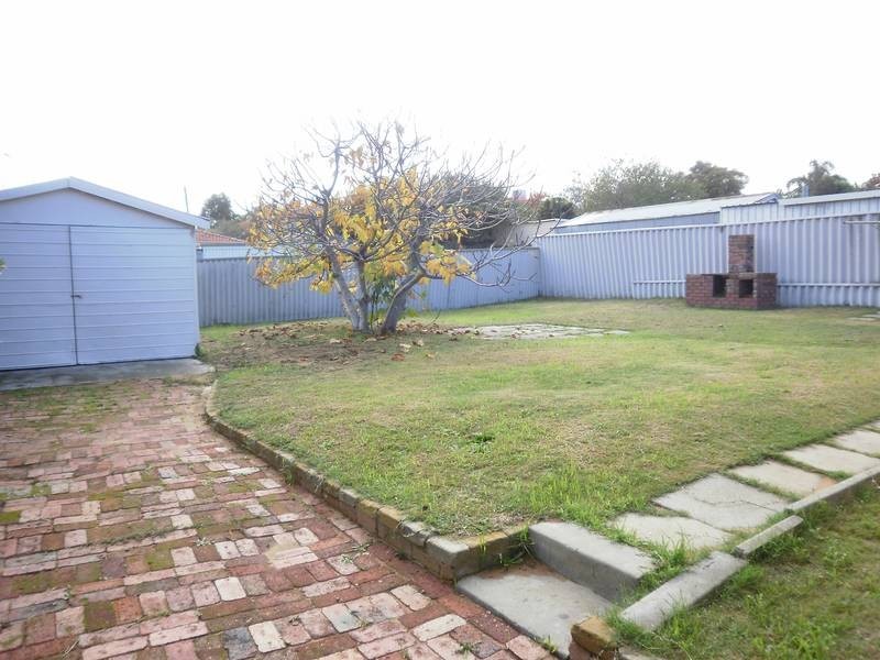 22 Ahern Street, Hamilton Hill WA 6163