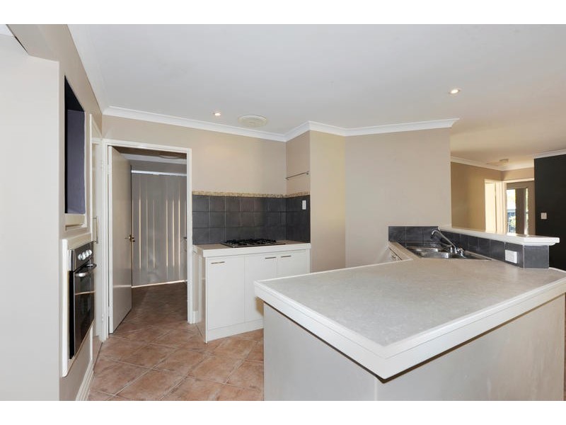 33 Citrus Loop, South Lake WA 6164