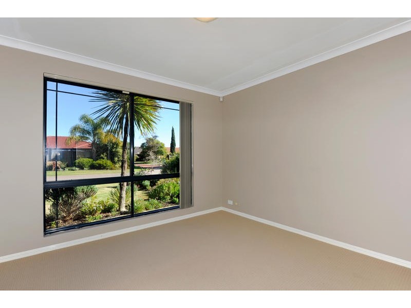 33 Citrus Loop, South Lake WA 6164