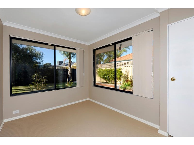 33 Citrus Loop, South Lake WA 6164