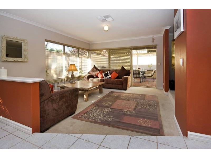 17 Riversdale Pass, Jandakot WA 6164