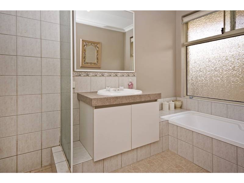17 Riversdale Pass, Jandakot WA 6164