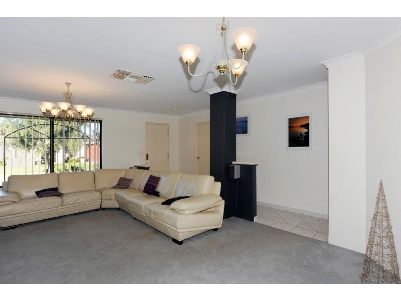 17 Wauhop Circle, Beeliar WA 6164