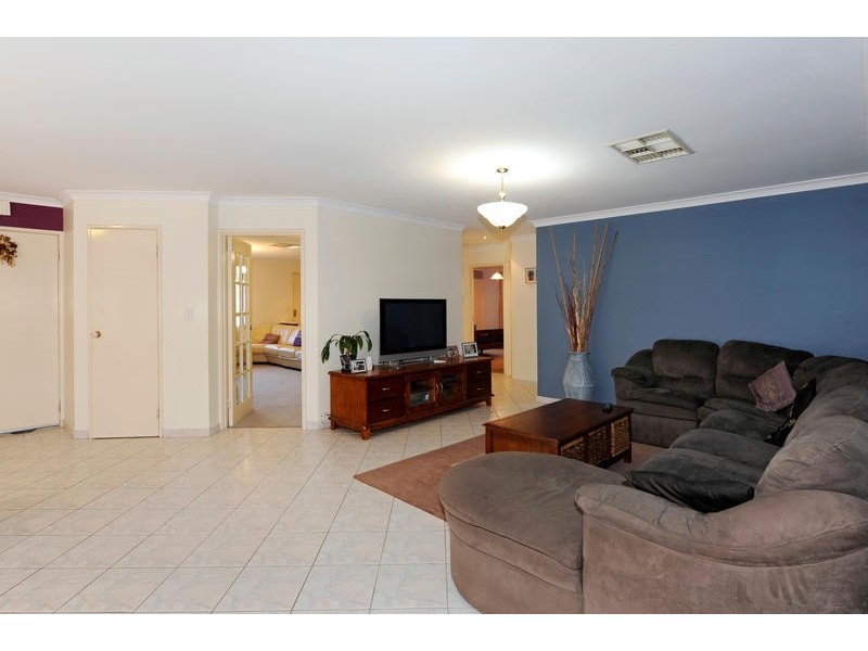 17 Wauhop Circle, Beeliar WA 6164