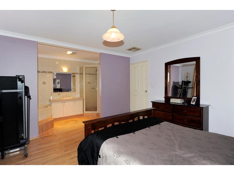 17 Wauhop Circle, Beeliar WA 6164