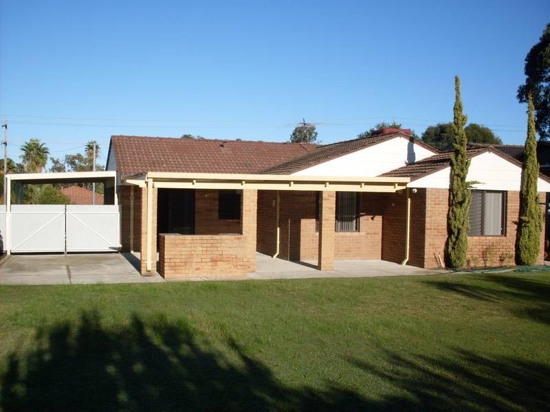 12 Tarndale Way, South Lake WA 6164