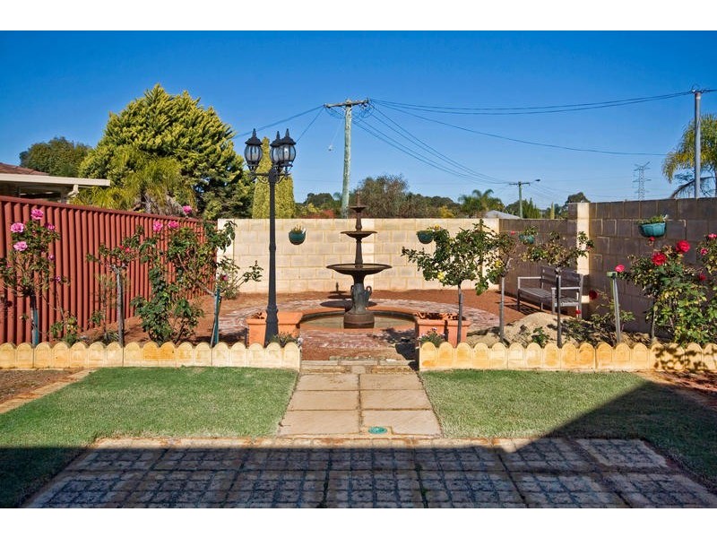 13B Wapengo Close, South Lake WA 6164