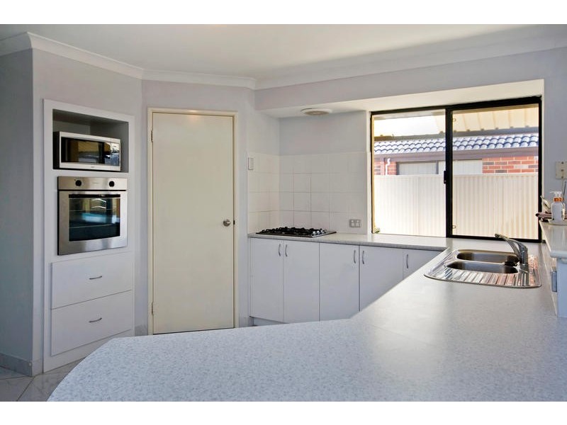 11 Heathcote Way, Bertram WA 6167