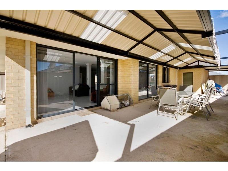 11 Heathcote Way, Bertram WA 6167