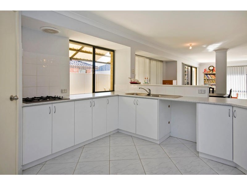 11 Heathcote Way, Bertram WA 6167