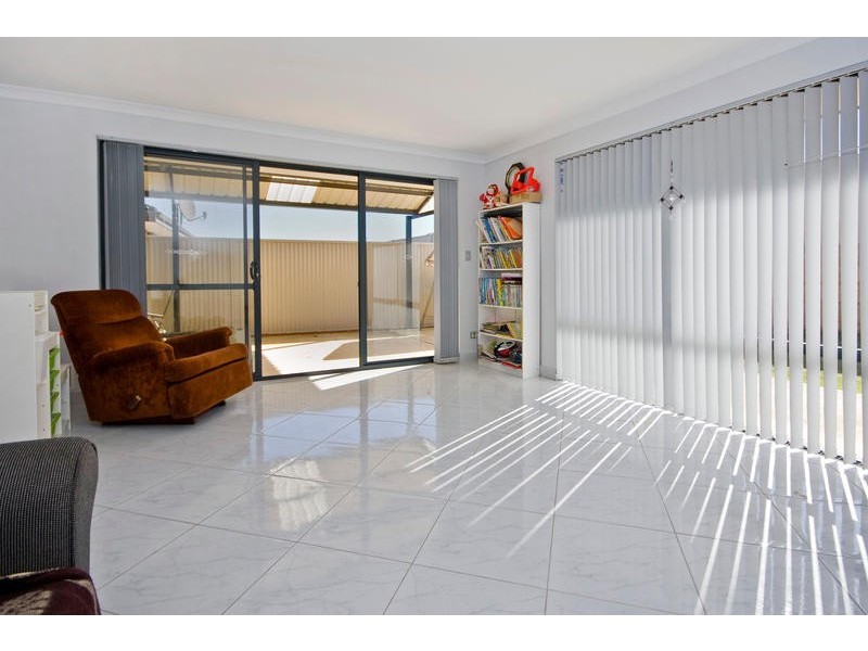 11 Heathcote Way, Bertram WA 6167