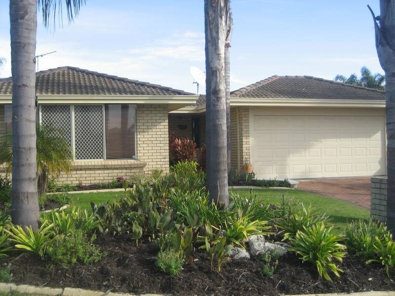 94 Bolderwood Drive, South Lake WA 6164