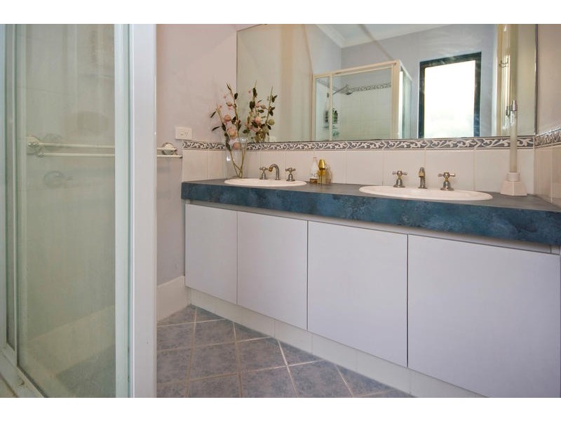 27 Inn Close, Bibra Lake WA 6163