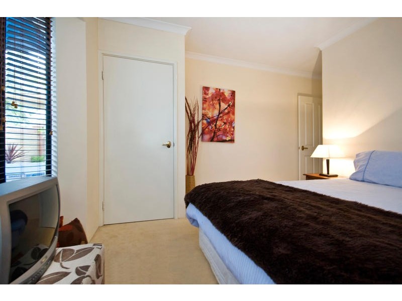 27 Inn Close, Bibra Lake WA 6163