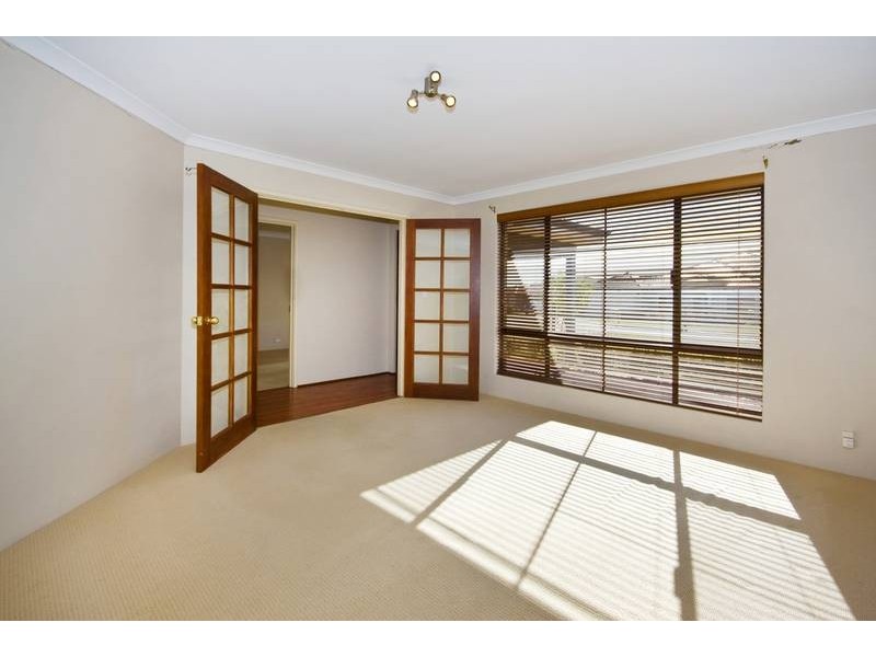26 Millstream Place, Success WA 6164