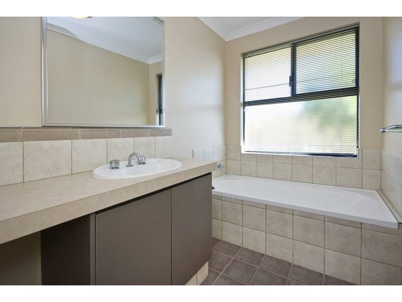 26 Millstream Place, Success WA 6164