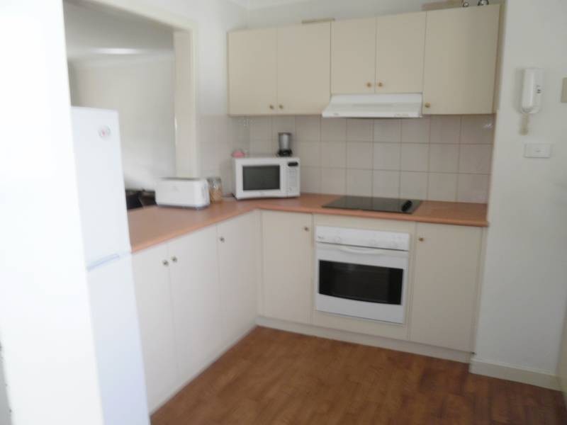 11/16 Jecks Place, Orelia WA 6167