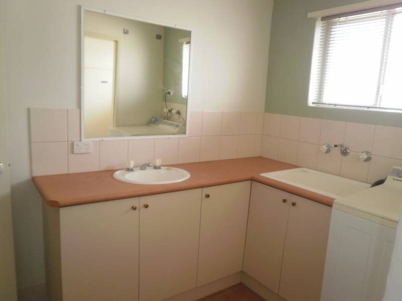 11/16 Jecks Place, Orelia WA 6167