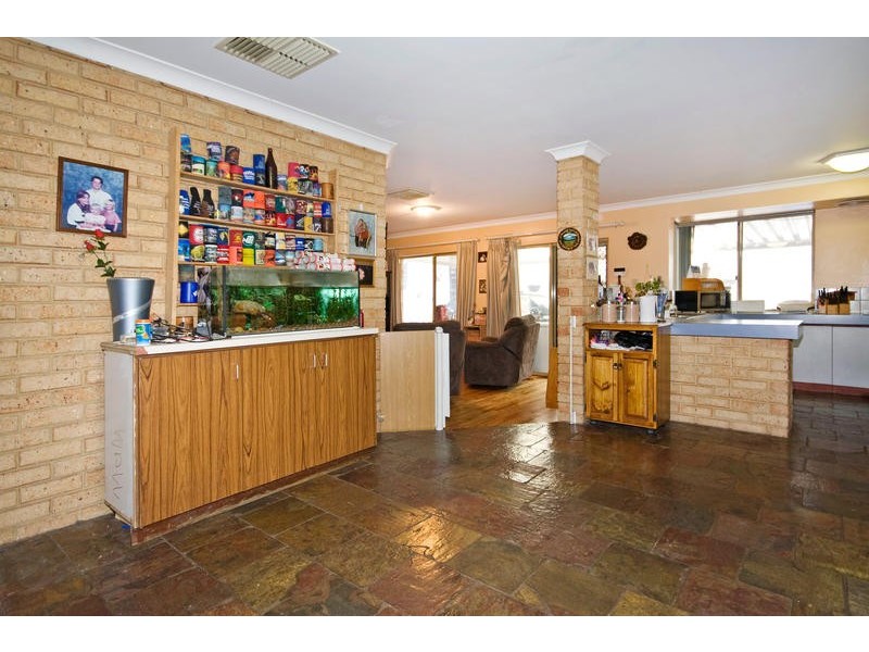 10 Magnolia Gardens, Yangebup WA 6164