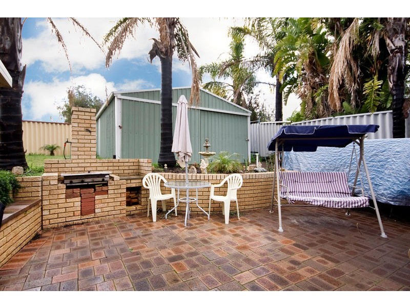 10 Magnolia Gardens, Yangebup WA 6164
