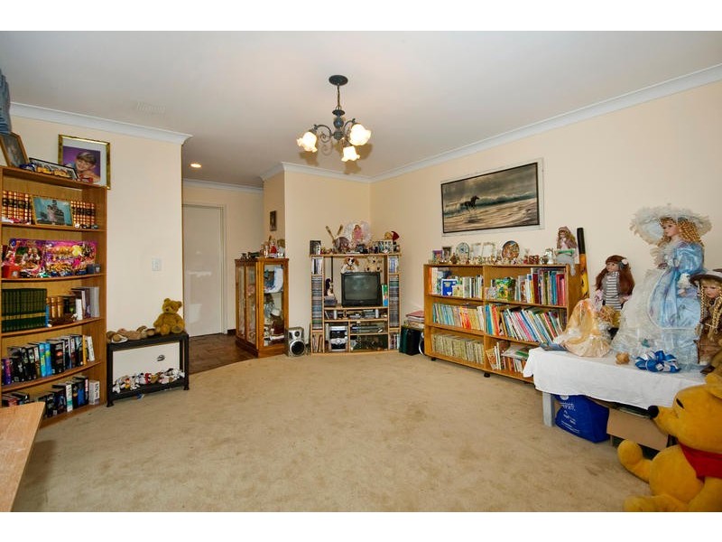 10 Magnolia Gardens, Yangebup WA 6164