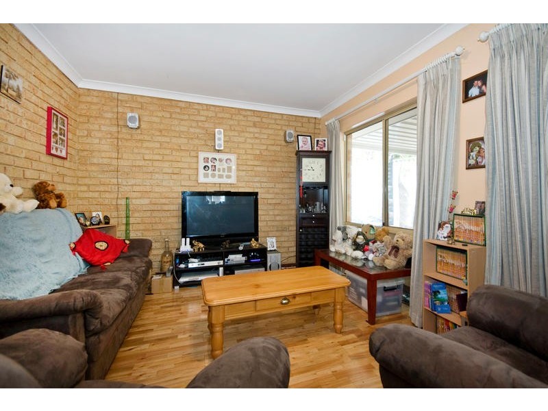 10 Magnolia Gardens, Yangebup WA 6164