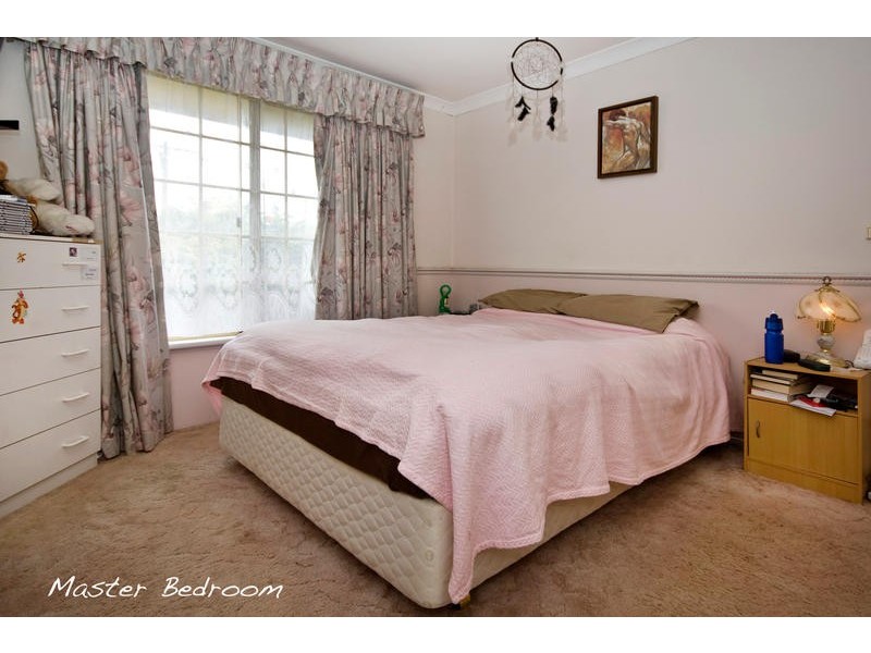 10 Magnolia Gardens, Yangebup WA 6164