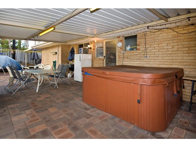 10 Magnolia Gardens, Yangebup WA 6164