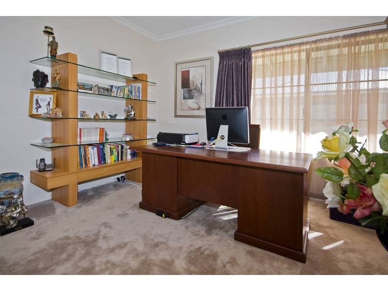 12 Knoop Drive, Byford WA 6122