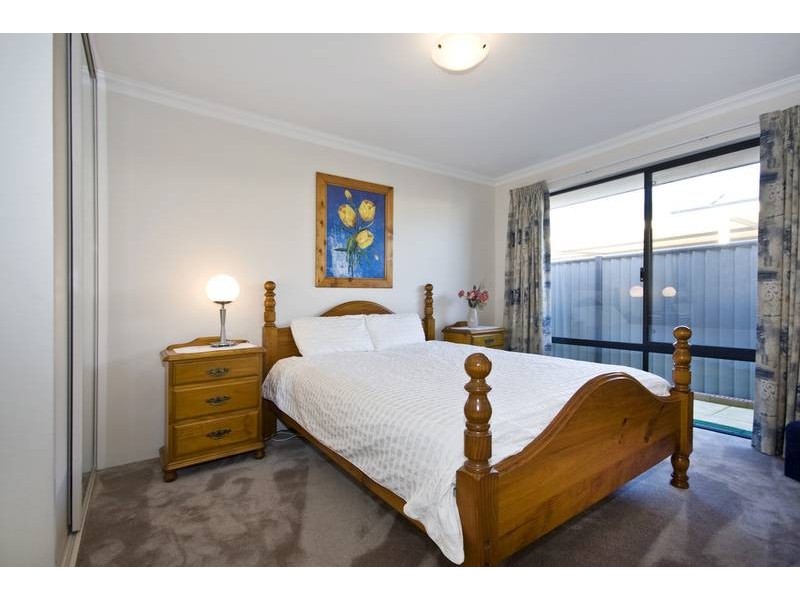 12 Knoop Drive, Byford WA 6122