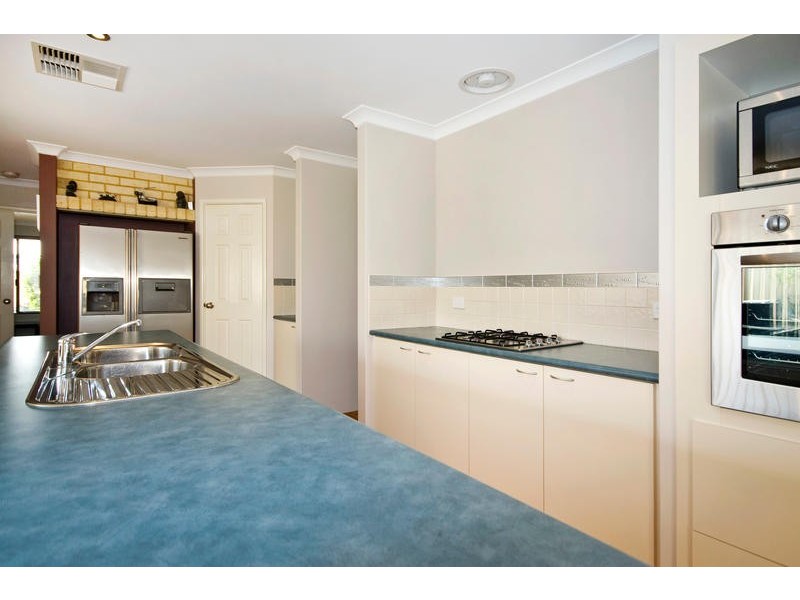 4 Bee Eater Link, Beeliar WA 6164